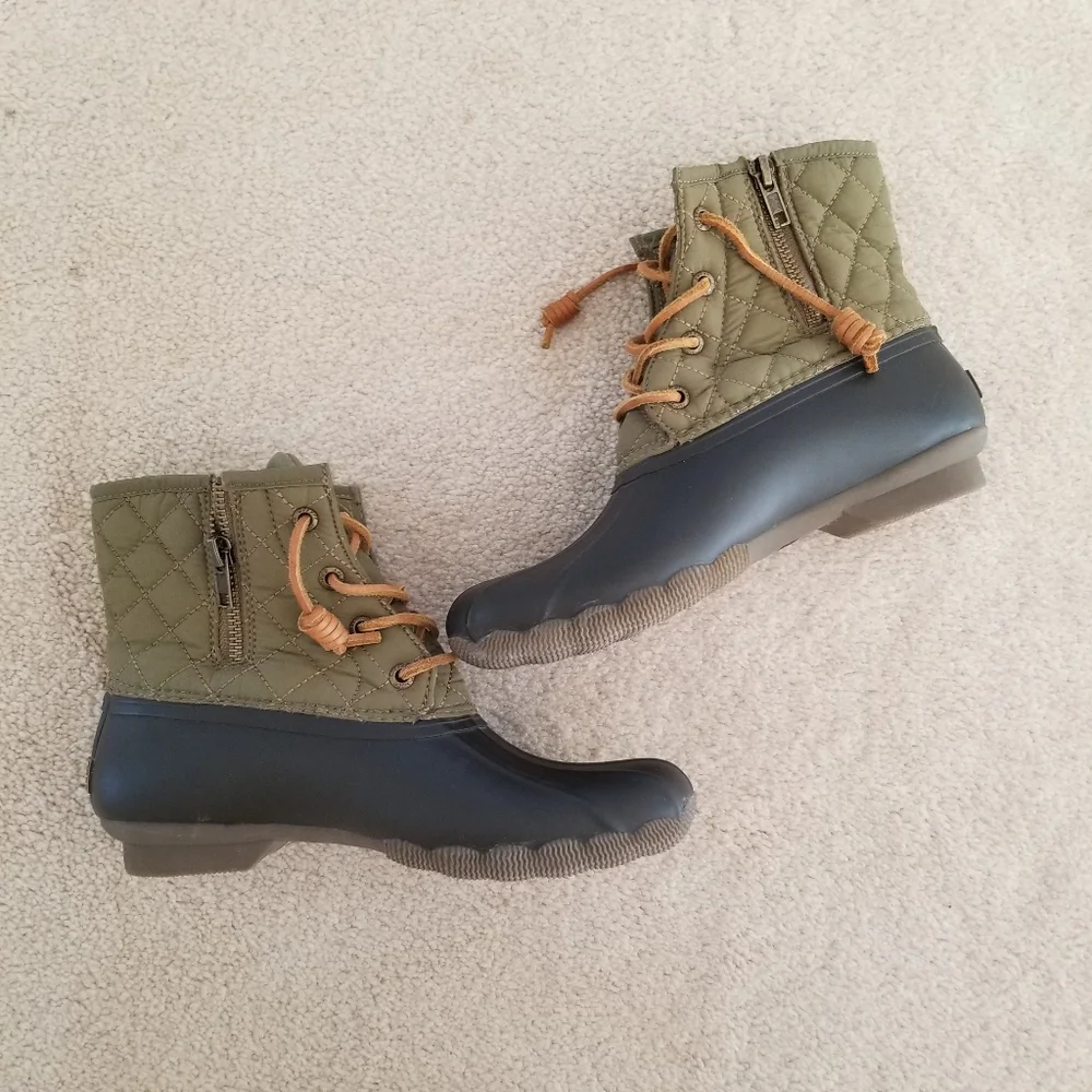 Sperry Top Sider Saltwater Waterproof Quilted Olive Green Duck Boots Size 6